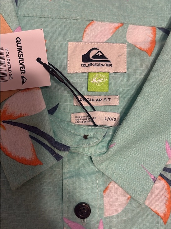 Quiksilver Other - Quiksilver Mint Green Floral Button-Down Shirt new with tag